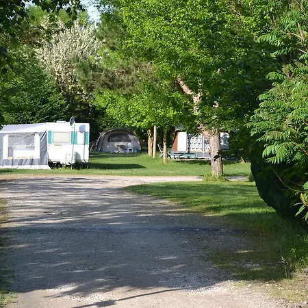 Camping Camping Les Plages De L'ain Saint-Maurice-de-Gourdans
