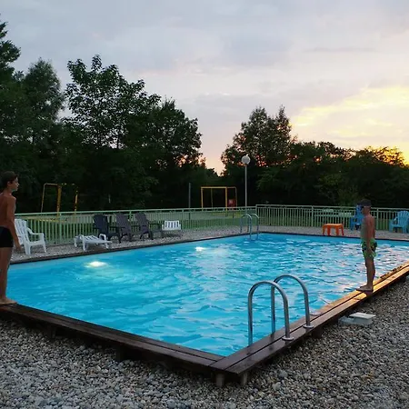 Camping Les Plages De L'ain