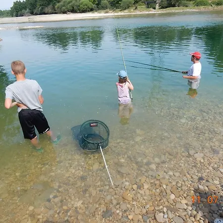 Camping Les Plages De L'ain Camping Saint-Maurice-de-Gourdans
