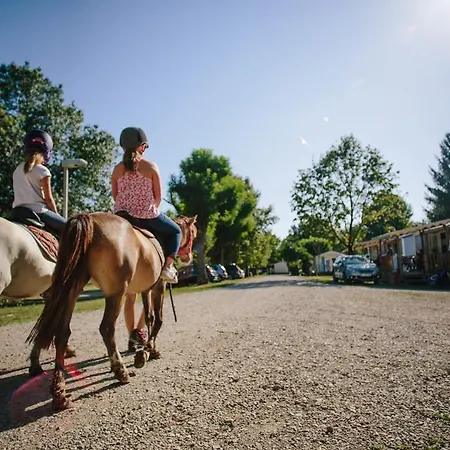 Camping Les Plages De L'ain