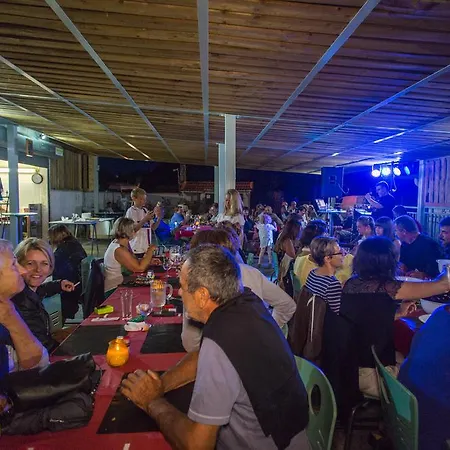 Camping Les Plages De L'ain