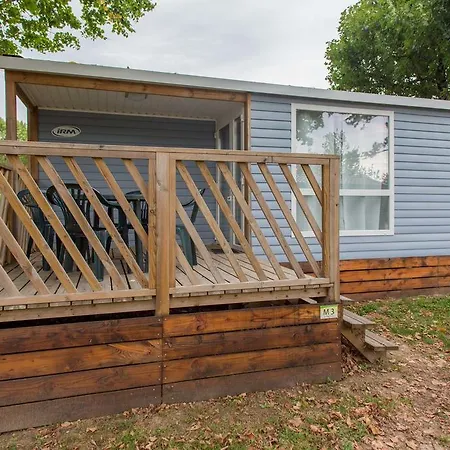 Camping Les Plages De L'ain Camping 3*